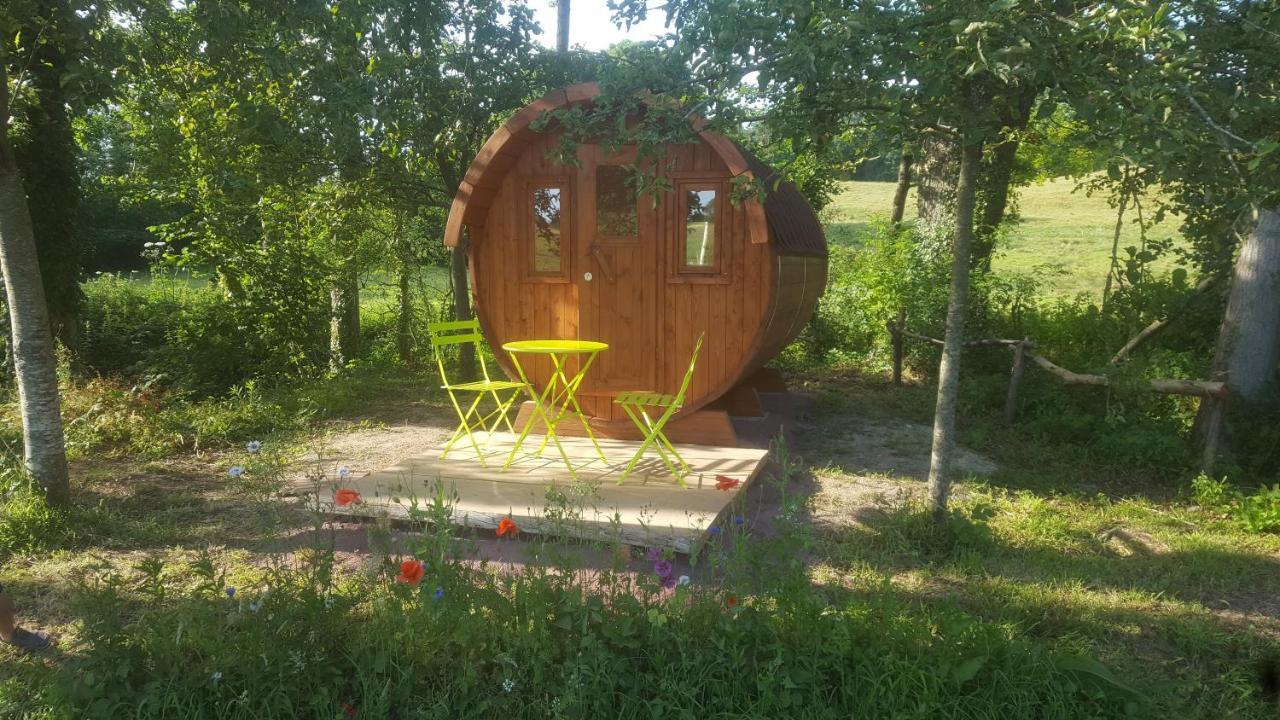 Tonneau Proche Des Plages Du Debarquement Camping Longraye